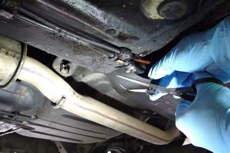 Gas Leaks in Car [Causes and How to Fix]